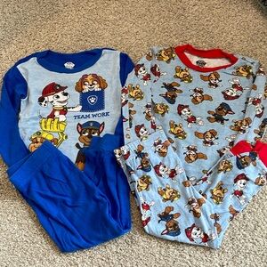 Set of 2 Paw patrol pajamas.